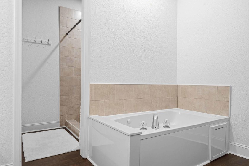Recently updated Miramar Beach home on a cul-de-sac with a - photo 35