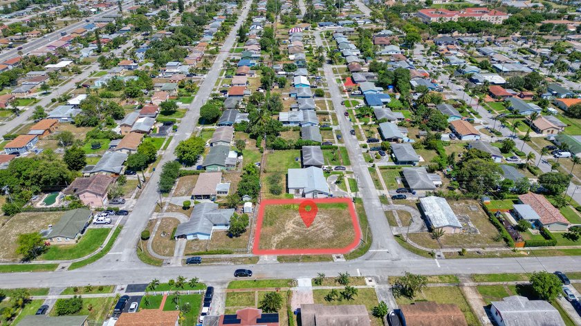 Exclusive and Prestine Corner Lot located in the subdivision of - photo 11