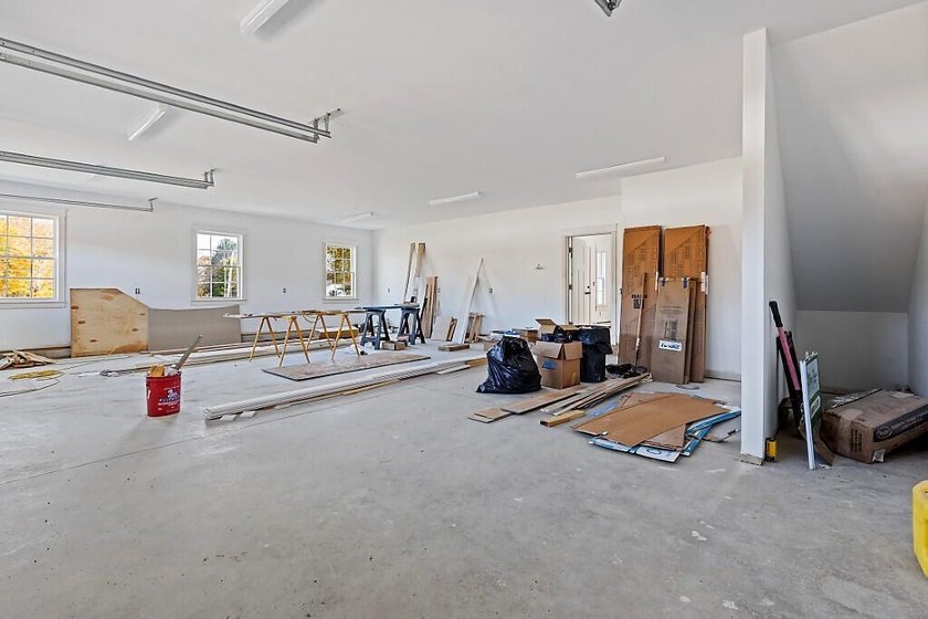 Discover exceptional living in single family home, beautifully - photo 38