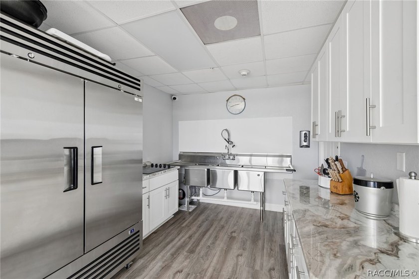 Welcome to easy coastal living in the sought-after Gulf Island - photo 45
