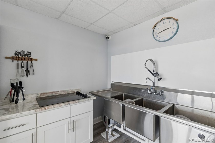 Welcome to easy coastal living in the sought-after Gulf Island - photo 46