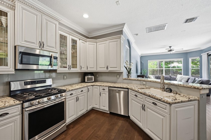 Welcome to your private Florida oasis, single-story 4-bedroom - photo 13