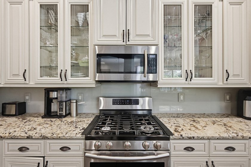 Welcome to your private Florida oasis, single-story 4-bedroom - photo 14