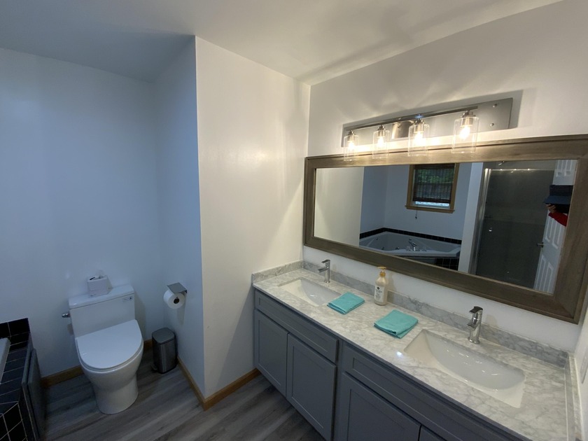 Beautiful vacation getaway with mother-in-law apartment on the - photo 23