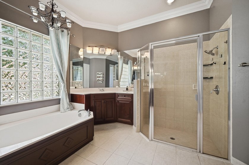 Welcome to your private Florida oasis, single-story 4-bedroom - photo 26