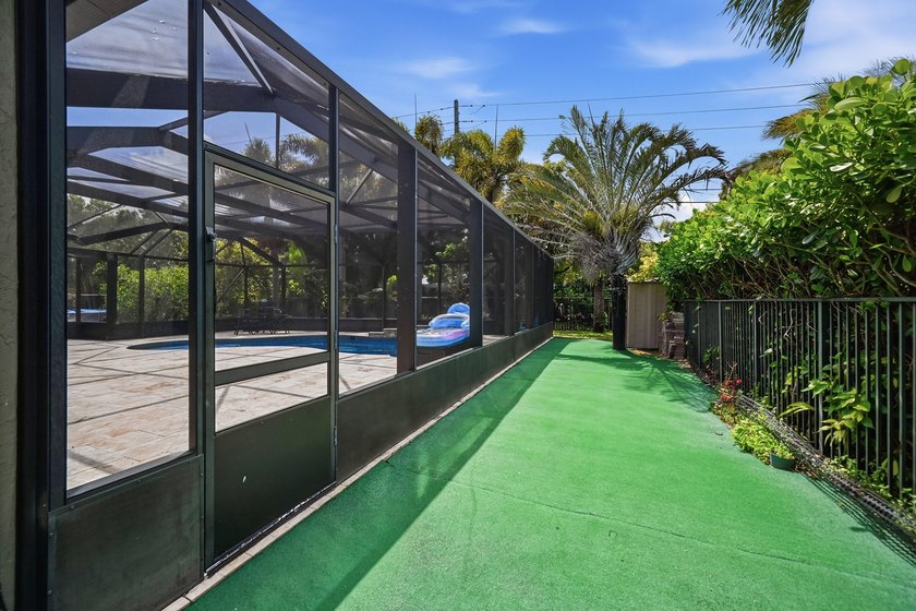 Welcome to your private Florida oasis, single-story 4-bedroom - photo 42