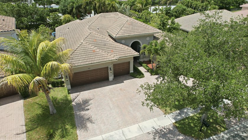 Welcome to your private Florida oasis, single-story 4-bedroom - photo 56