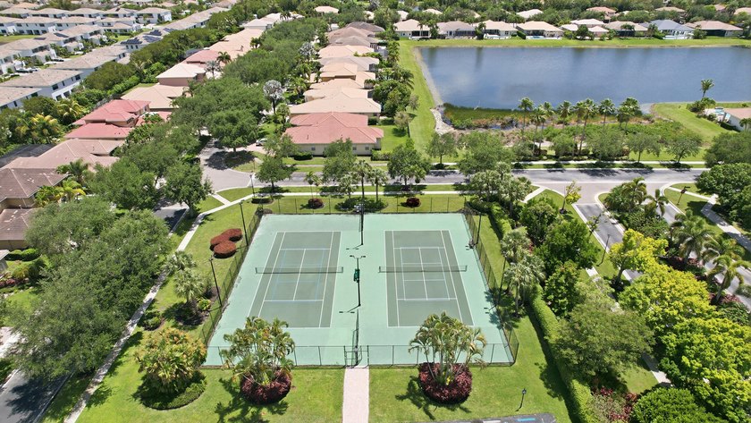 Welcome to your private Florida oasis, single-story 4-bedroom - photo 59