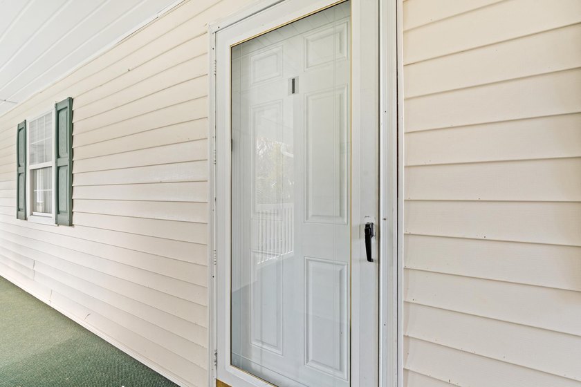 Welcome to this beautifully maintained 2-bedroom, 2-bath third - photo 18