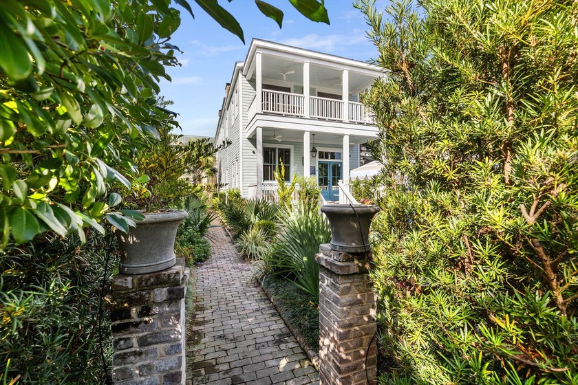 Stunning, turnkey short-term rental opportunity in the heart of - photo 27