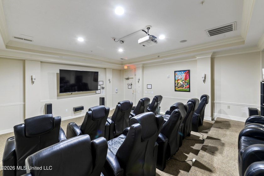 : BEAUTIFUL AND UNIQUE GROUND FLOOR CORNER END UNIT CONDOMINIUM - photo 40