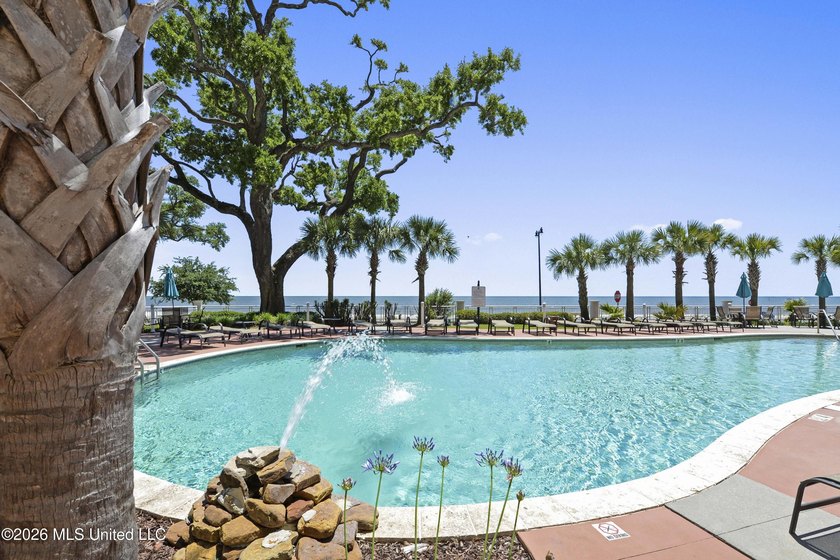 : BEAUTIFUL AND UNIQUE GROUND FLOOR CORNER END UNIT CONDOMINIUM - photo 45