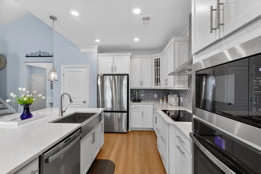 Use preferred lender to buy this home and receive an incentive - photo 12