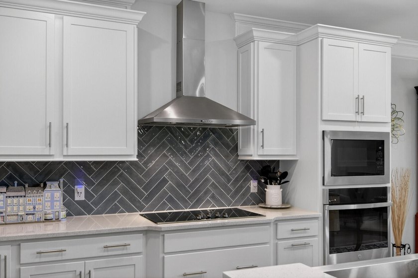 Use preferred lender to buy this home and receive an incentive - photo 13