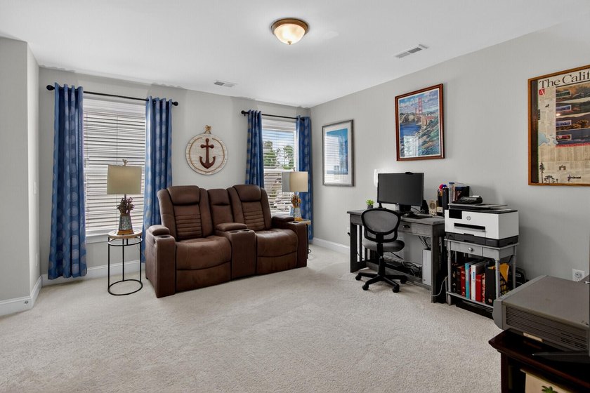 Use preferred lender to buy this home and receive an incentive - photo 28