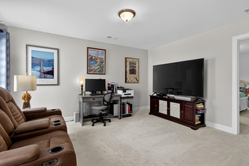 Use preferred lender to buy this home and receive an incentive - photo 29