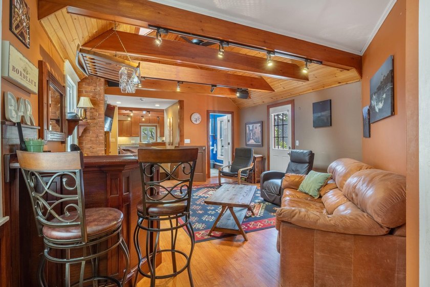 Nestled in the heart of Portland's highly sought-after West End - photo 5