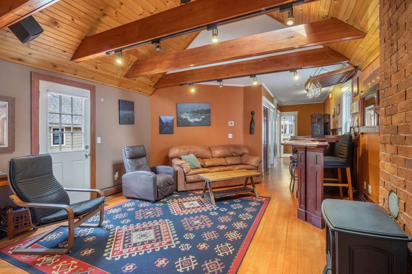 Nestled in the heart of Portland's highly sought-after West End - photo 6