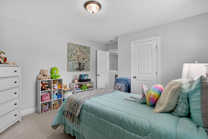 Use preferred lender to buy this home and receive an incentive - photo 37