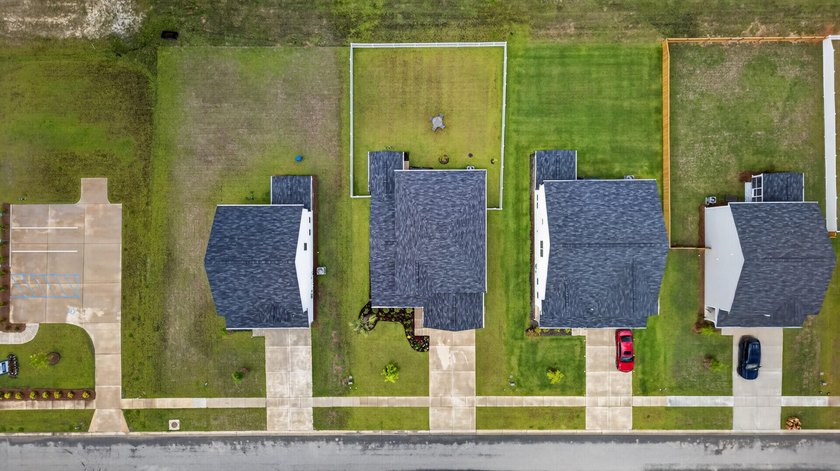 Use preferred lender to buy this home and receive an incentive - photo 49