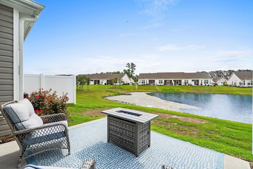 Spacious Garden Home with a private garage and a back porch - photo 31