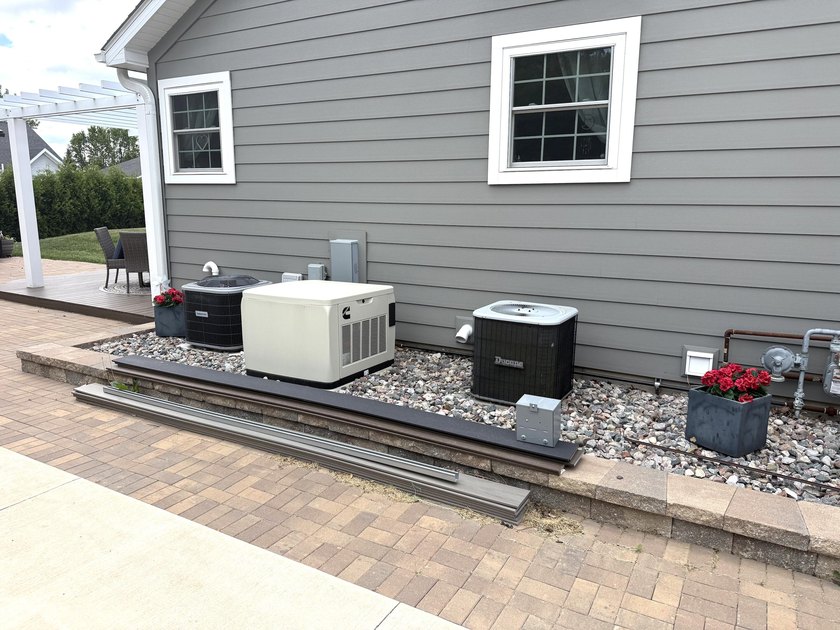 Welcome to this well-built home that offers privacy and a - photo 4