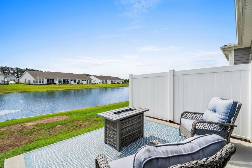Spacious Garden Home with a private garage and a back porch - photo 36