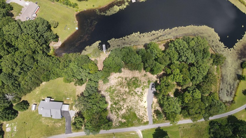 Welcome to the Bledsoe 1.21. This incredible lake lot on a - photo 4