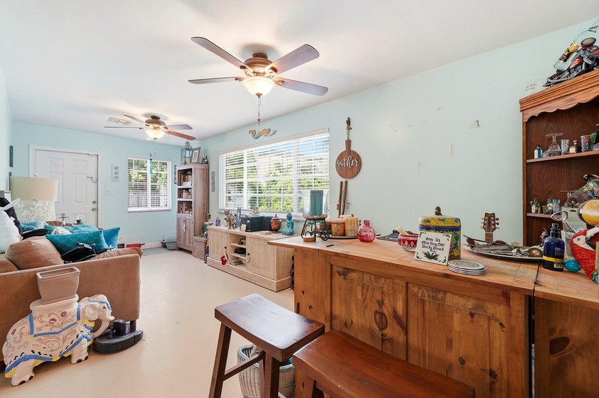 CHARMING SINGLE STORY HOME | PRIME FORT LAUDERDALE LOCATION | - photo 11