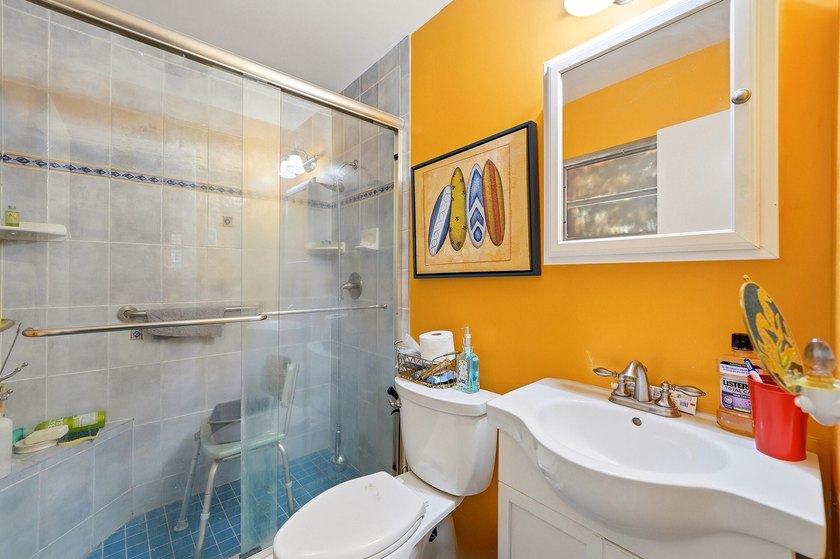 CHARMING SINGLE STORY HOME | PRIME FORT LAUDERDALE LOCATION | - photo 13