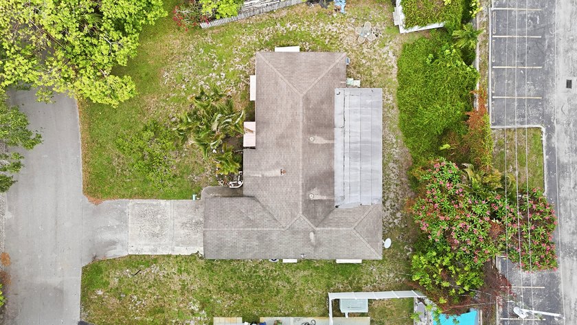 CHARMING SINGLE STORY HOME | PRIME FORT LAUDERDALE LOCATION | - photo 24