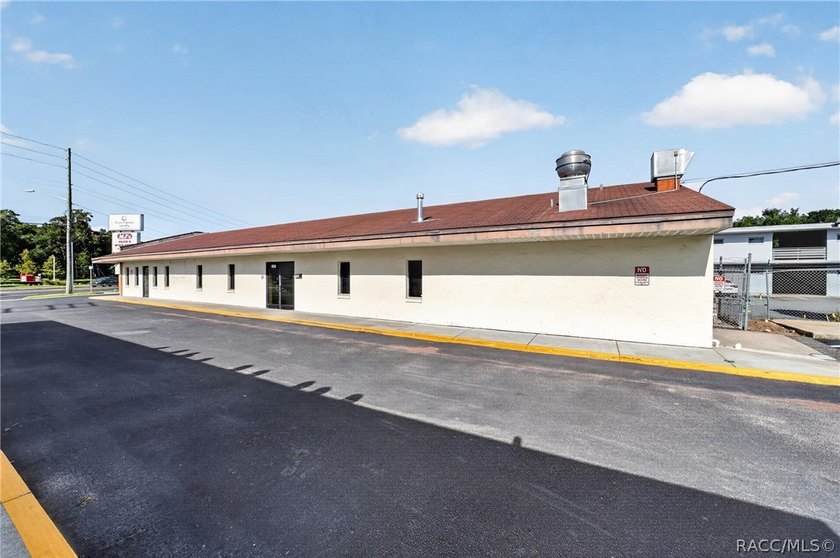 Extensively renovated restaurant property located in the Ocala - photo 15