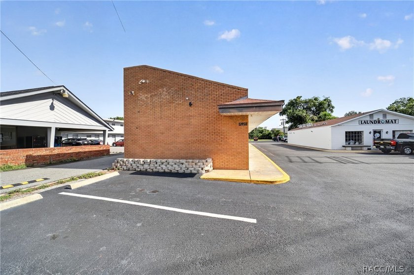Extensively renovated restaurant property located in the Ocala - photo 18