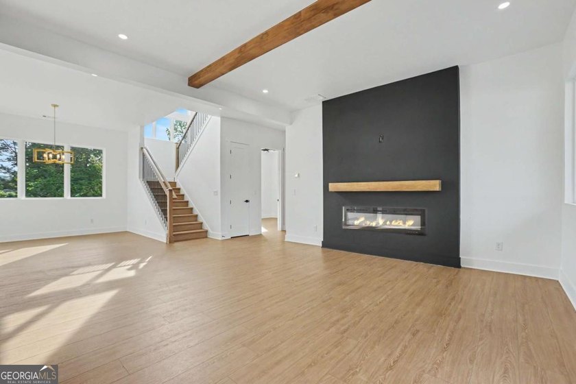 ASK ABOUT THE BUILDER-PAID 2-1 RATE BUYDOWN! Qualified buyers - photo 6