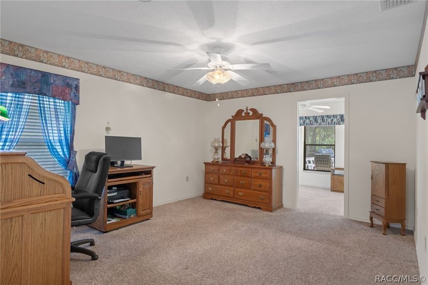 Citrus Hills - Canterbury Lake Estates - Immaculately maintained - photo 17