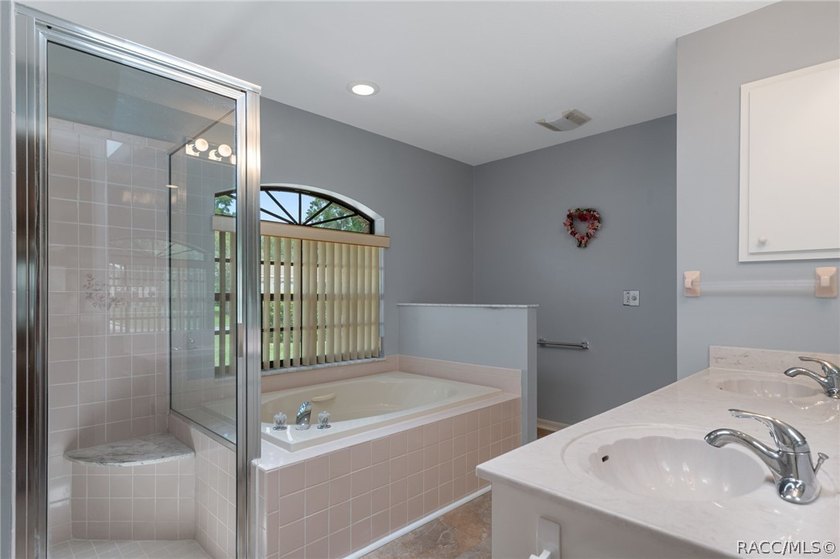 Citrus Hills - Canterbury Lake Estates - Immaculately maintained - photo 19