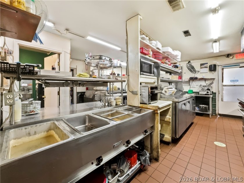 Well established Restaurant that seats 100 &amp; established loyal - photo 23