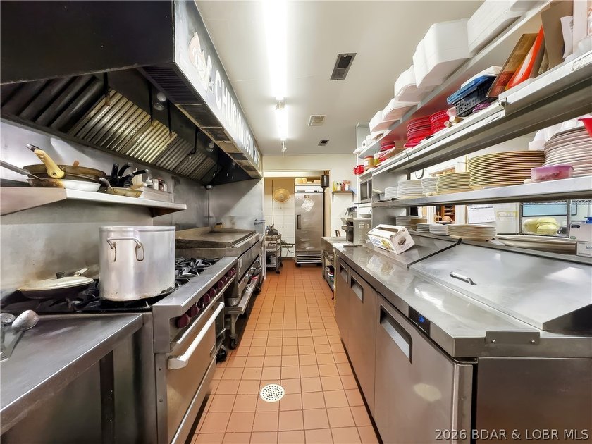 Well established Restaurant that seats 100 &amp; established loyal - photo 25
