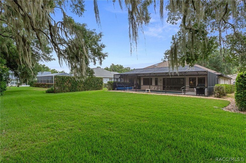 Citrus Hills - Canterbury Lake Estates - Immaculately maintained - photo 37