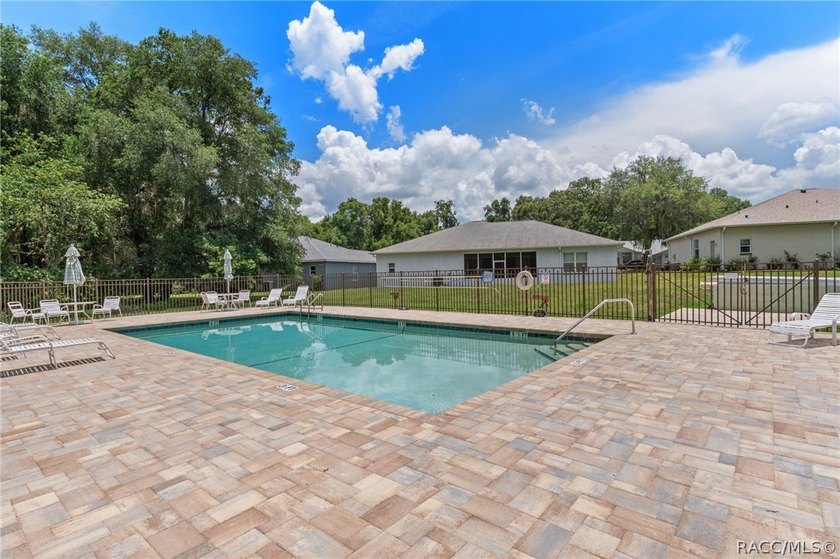 Citrus Hills - Canterbury Lake Estates - Immaculately maintained - photo 47