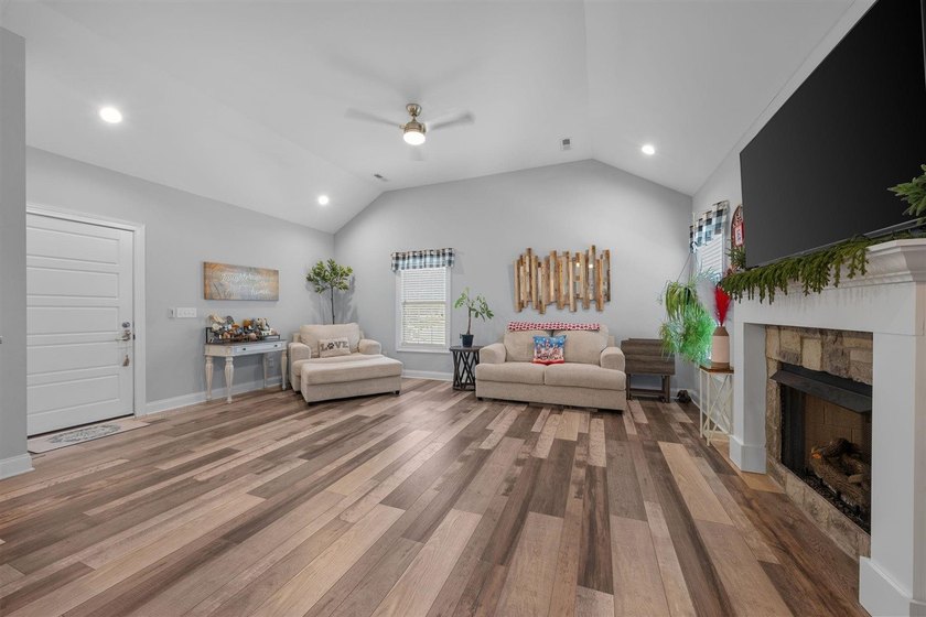 Convenience, low maintenance living, and an unbeatable in town - photo 5