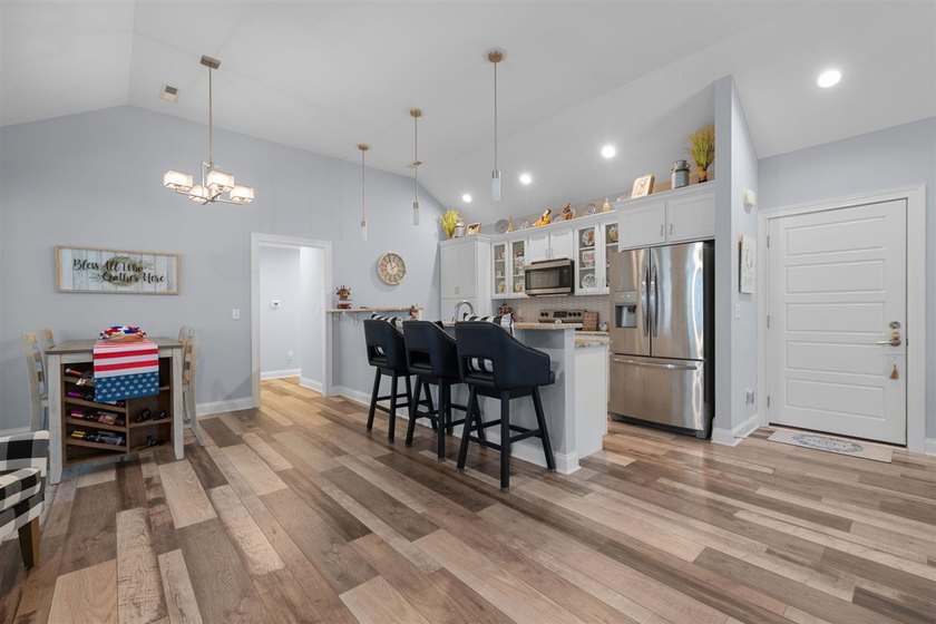 Convenience, low maintenance living, and an unbeatable in town - photo 7