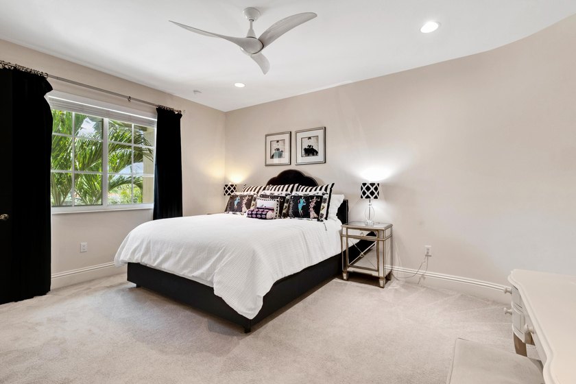 Experience a luxury waterfront estate in Pompano Beach featuring - photo 27