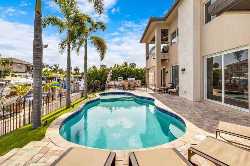 Experience a luxury waterfront estate in Pompano Beach featuring - photo 33