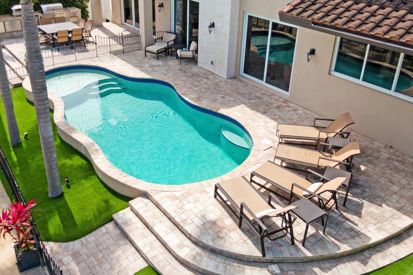 Experience a luxury waterfront estate in Pompano Beach featuring - photo 34