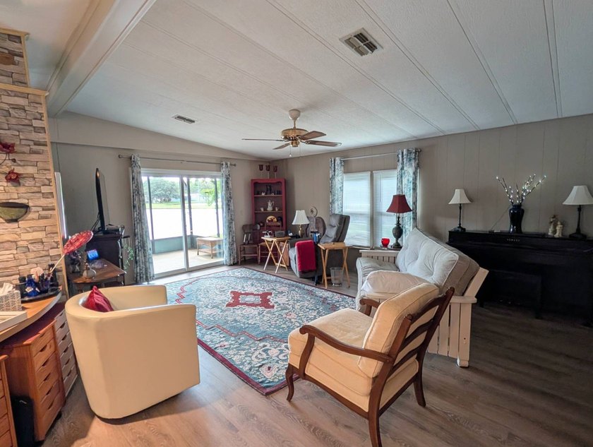 This stunning fully furnished lakefront home in the 55+ - photo 19