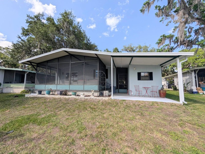 This stunning fully furnished lakefront home in the 55+ - photo 40