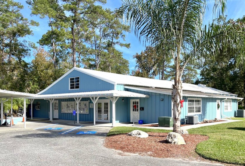 This stunning fully furnished lakefront home in the 55+ - photo 42