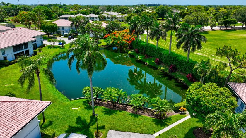Fantastic location for the golfer(s) in the family - just steps - photo 30