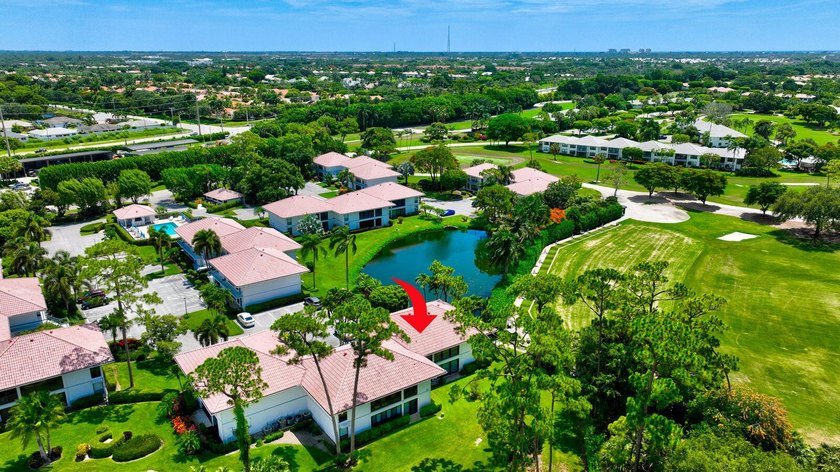 Fantastic location for the golfer(s) in the family - just steps - photo 31